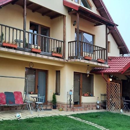 Bella Daria Hotel Cîmpulung Kültér fotó